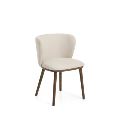 KAVE HOME Ciselia matstol - beige chenilletyg och valnötsfärgat askträ