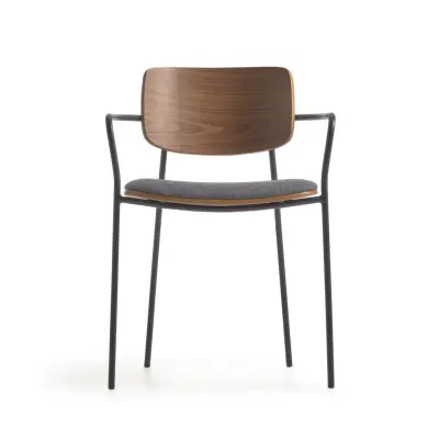 KAVE HOME Maureen Matstol, med Armstöd - Brunt Valnötsfanér, Tyg och Svart Metall