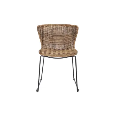 WOOOD Wings matstol - naturlig polyesterrotting och svart stål