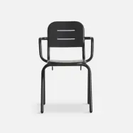 WOUD Ray caf&eacute;stol - svart aluminium, med armst&ouml;d