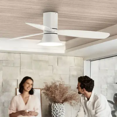 Flusso takfläkt med belysning, vit, Ø132 cm, tystgående – Beacon Beacon Lighting - Vardagsrum - Modern - Trä