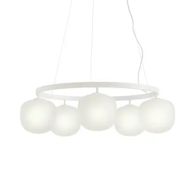 Muuto - Ljuskrona, vit glas, Ø 80 cm, G9