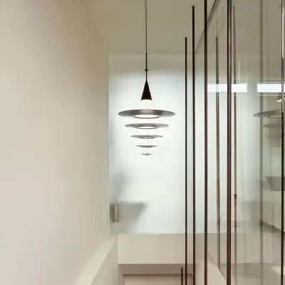 Louis Poulsen - Enigma 425 Taklampa Black