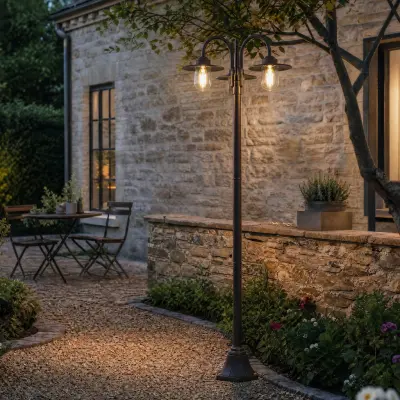Bilma utomhuslampa, höjd 220 cm, rostfärgad, 3 lampor, glas, IP65 – Lindby - Modern - Aluminium - Med flera ljuskällor