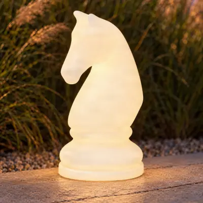 Gambi LED-golvlampa, schackpjäs (springer), 64 cm, CCT, IP44 – Lucande - Design - Plast