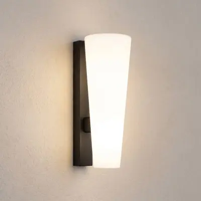 Jovra LED-utomhusvägglampa, svart, höjd 32 cm – Lucande - Modern - Glas - Med en ljuskälla