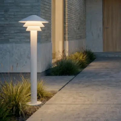 Montaro LED-väglampa, vit, 110 cm, aluminium, IP54 – Lucande - Modern - Med en ljuskälla