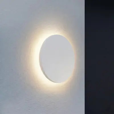 Selinel LED-utomhusvägglampa, Ø 23 cm, husnummer, vit, metall – Lindby - Modern - Rund
