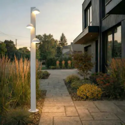 Velira LED-utomhuslampa, 3 lampor, 220 cm, IP44, ljusgrå, metall – Lucande - Modern - Med flera ljuskällor