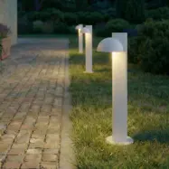 Velira LED-väglampa, höjd 77 cm, 1 lampa, ljusgrå, IP44 – Lucande - Modern - Metall - Med en ljuskälla