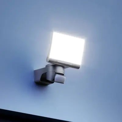 XLED Home 2 S LED-sensorutomhus spotlampa, antracit – STEINEL - Modern - Plast - Vinklad