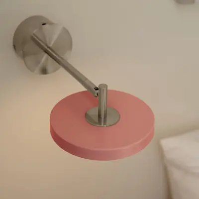 Asteria Short LED-vägglampa, rosa, stål, fast anslutning – UMAGE - Vardagsrum - Design - Metall - Med en ljuskälla