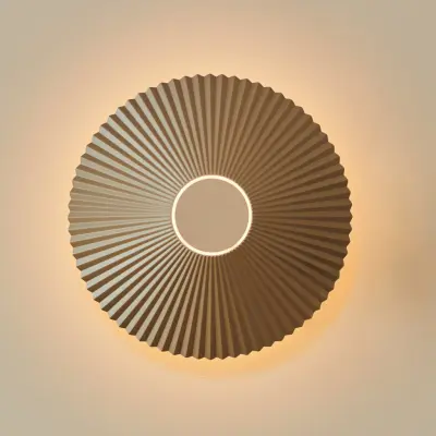 Ballerina LED-vägglampa, krämfärgad, Ø 35 cm – LOOM DESIGN - Vardagsrum - Modern - Aluminium - Med en ljuskälla