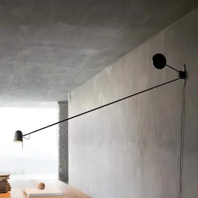 Counterbalance LED-vägglampa svart Luceplan - Vardagsrum - Design - Metall - Med en ljuskälla