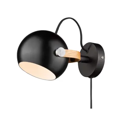 D.C vägglampa, svart/ek, Ø 12 cm metall – Halo Design - Vardagsrum - Aluminium - Med en ljuskälla
