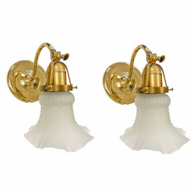 Elsa vägglampa, mässing/opal klockskärm (868)