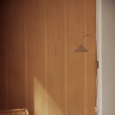 Grasp vägglampa, sandgrå, 40 cm, stickkontakt – FRANDSEN - Hall - Design - Metall - Med en ljuskälla