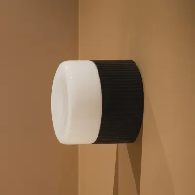 Hubble 12 badrumstaklampa, Ø 12 cm, svart – Globen Lighting - Skandinavisk - Metall - Rund