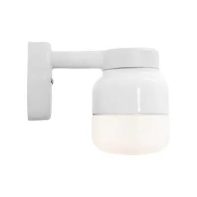 IFÖ Electric Ohm vägglampa 100 matt opal H150 vit