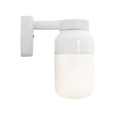 IFÖ Electric Ohm vägglampa 100 matt opal H210 vit