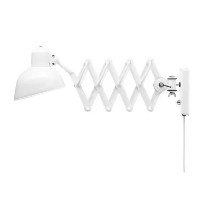 Kaiser idell vägglampa, mattvit