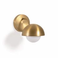 KAVE HOME Lonela vägglampa - frostat glas och metall i mässing