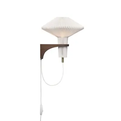 Model 204 vägglampa, vit/rökt ek