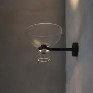 Nocturne Bowl LED-vägglampa, svart, glas, dimbar – FLOS - Hall - Design - Aluminium - Med lampskärm