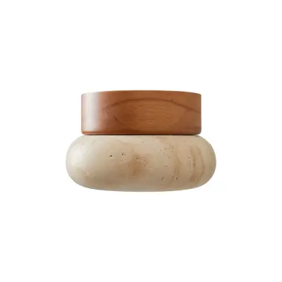 NORDVÄRK Worm-S vägglampa - beige travertin och naturlig ek