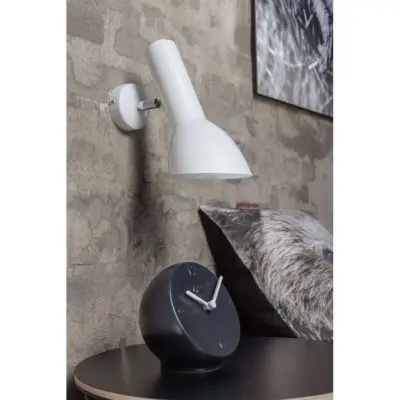 Oblique Vägglampa HW Chrome/Matt White CPH Lighting - Vardagsrum - Aluminium