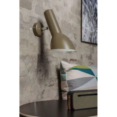 Oblique Vägglampa HW Chrome/Olive Green CPH Lighting - Vardagsrum - Aluminium