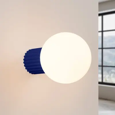 ORBI vägglampa ultramarin glas/metall Ø12cm IP44 G9 SOLLUX LIGHTING - Badrum - Aluminium - Med en ljuskälla
