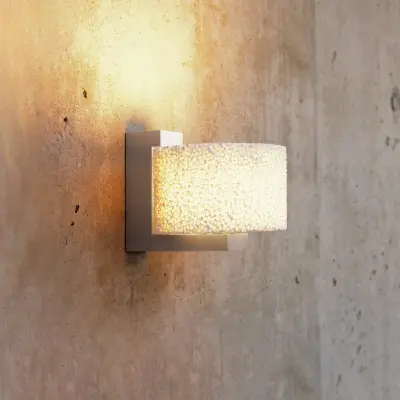 Reef LED-vägglampa, borstad/vit – serien.lighting Serien Lighting - Vardagsrum - Design - Metall