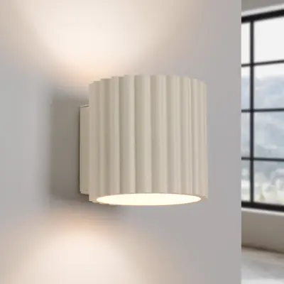 RIBLA Vägglampa, beige, Ø 10 cm, metall, G9 SOLLUX LIGHTING - Vardagsrum - Aluminium - Med en ljuskälla