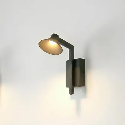 Steve LED-vägglampa, svart, 24 cm, USB, dimbar Lucande - Vardagsrum - Modern - Metall - Med en ljuskälla