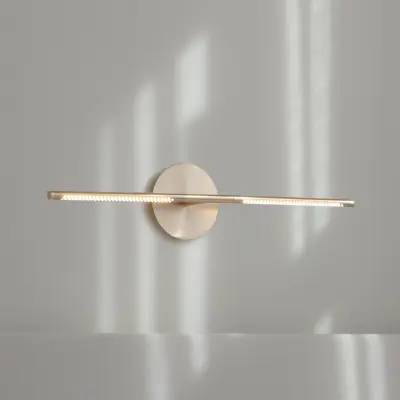 Omni Vägglampa Brushed Brass - UMAGE - Vardagsrum - Design - Metall - Linjär