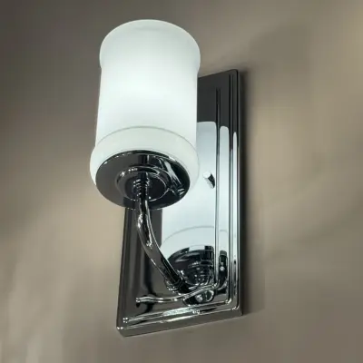 Vetivene vägglampa, krom, höjd 31 cm, IP44 G9-LED – KICHLER - Badrum - Metall - Med en ljuskälla