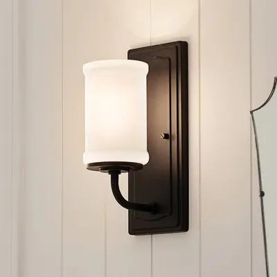 Vetivene vägglampa, svart, höjd 31 cm, IP44, G9-LED – KICHLER - Badrum - Metall - Med en ljuskälla