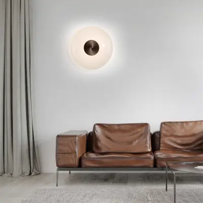 Vitrum LED-vägglampa, brun/opalglas/aluminium, Ø 22 cm – PURE - Vardagsrum - Modern - Med lampskärm